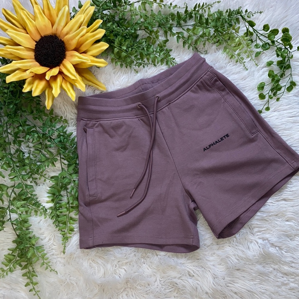 Alphalete Core Women Shorts, Size Small, Medium Plum color